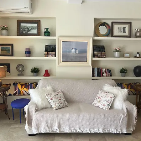 Jardines Del Mar Μαρμπέλλα